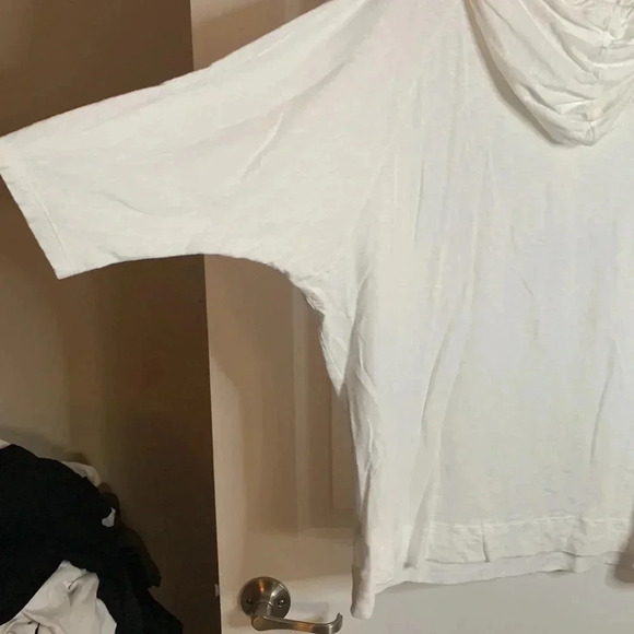 Like new women’s GAP BODY white pullover sz medium hoodie - Picture 5 of 6